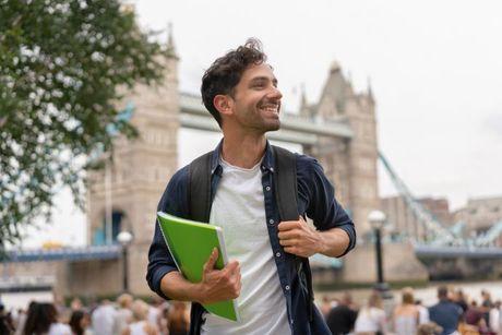 A picture of a student in the UK, wondering if student loan affect credit score