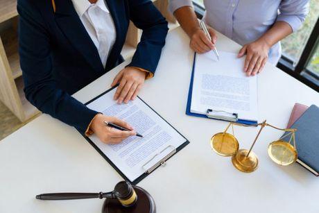 Does a court order for earnings affect my credit rating?